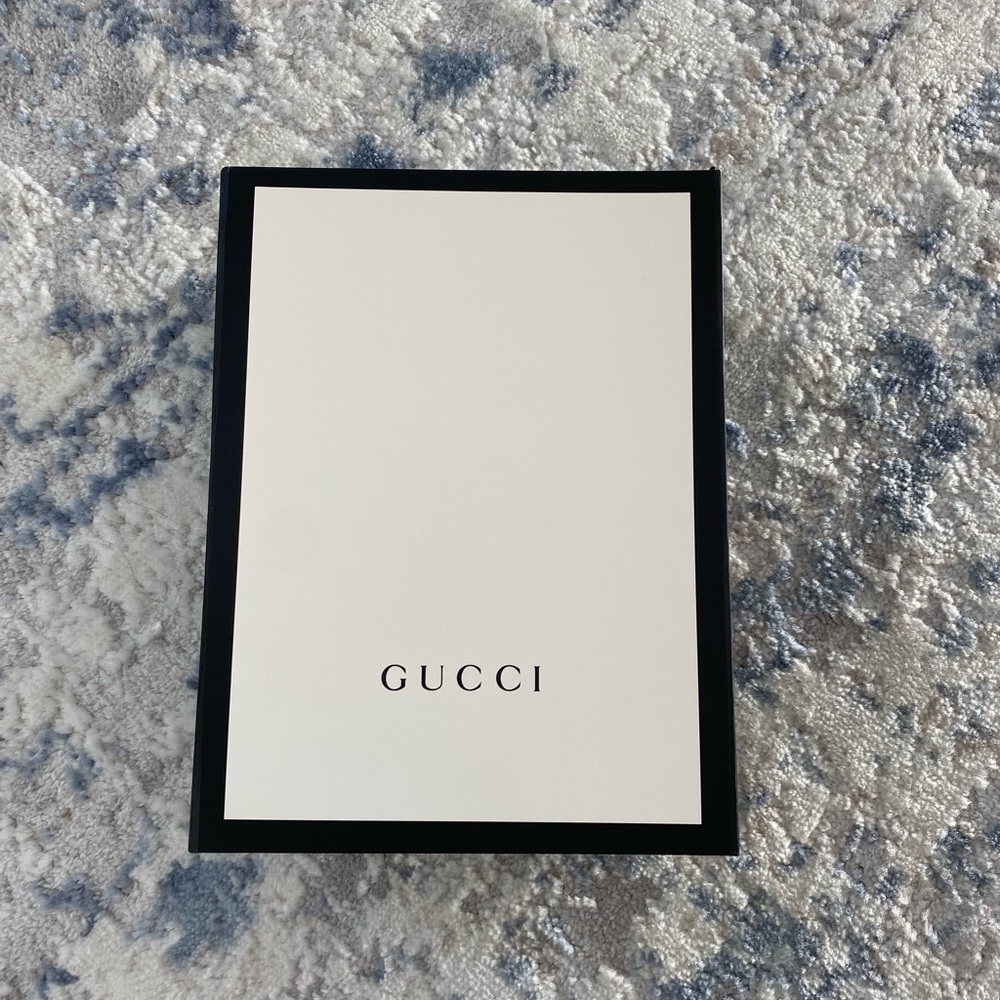 Authentic Gucci box with magnetic closure
